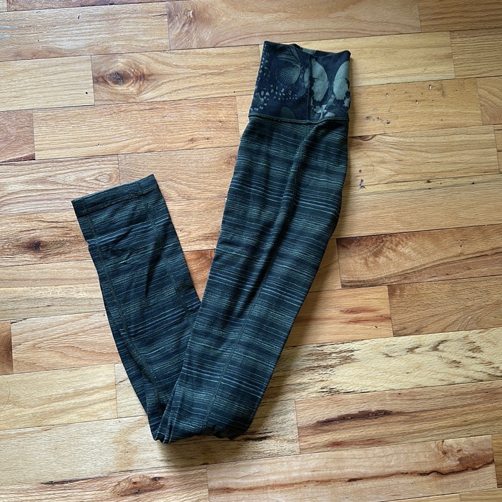 Bootcut Lululemon leggings